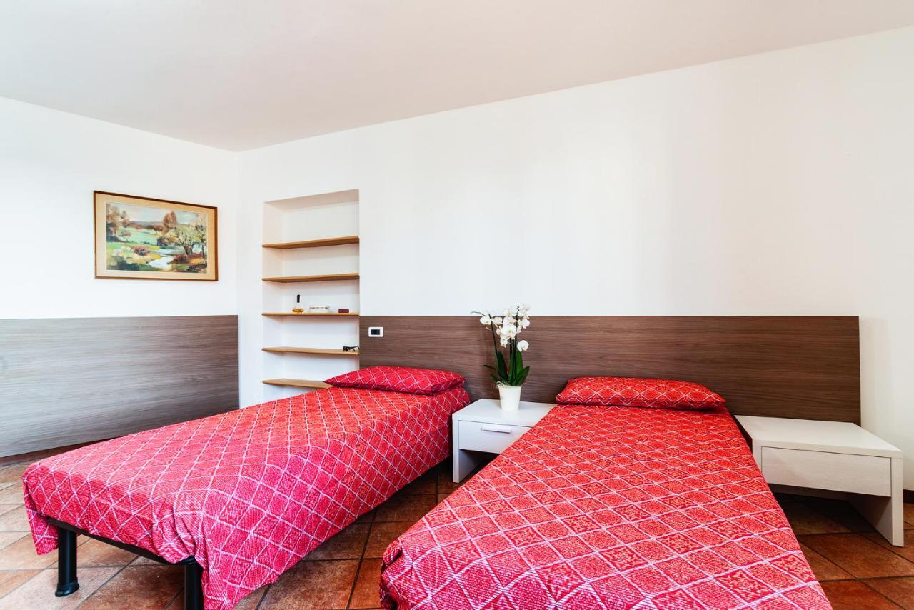 Il Roseto Di Marina Hotell Lucino Eksteriør bilde